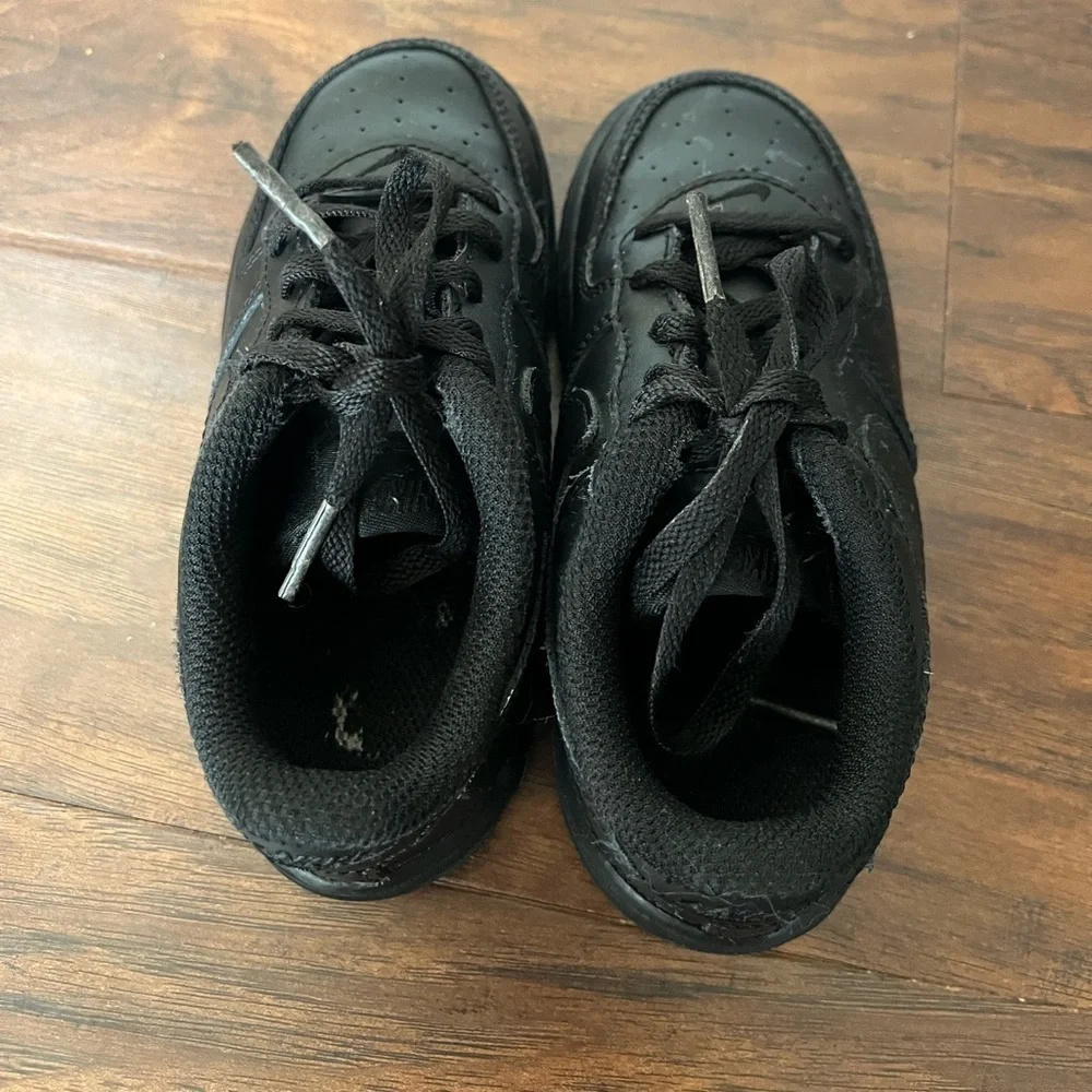 Nike this lightly